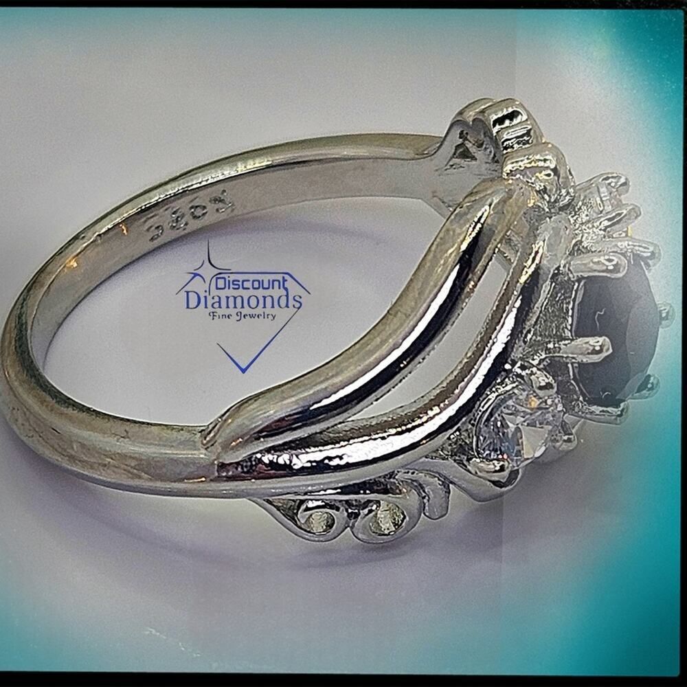 Black Round Onyx Cocktail Ring with Clear White Zircon on 925 Sterling Silver - Picture 4 of 8